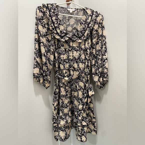 EUC Lauren Conrad floral dress size S - Picture 1 of 6